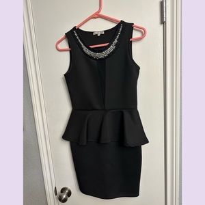 Women’s Semi-Formal Dress